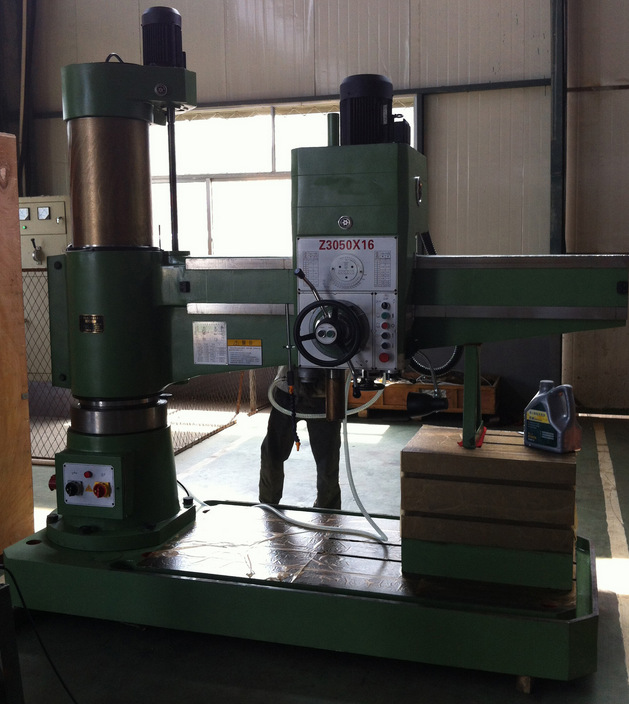 滕州博創數控機床廠 專業提供Z3063液壓搖臂鉆床，廠家直銷，價格實惠